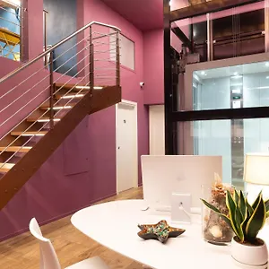 https://lhover-boutique-hotel.it-tuscanyhotel.com