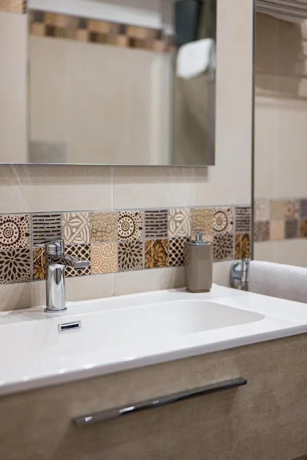 Bed & Breakfast A Due Passi - Guest House Santo Stefano di Camastra