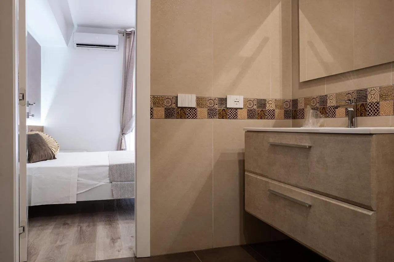 Bed & Breakfast A Due Passi - Guest House Santo Stefano di Camastra